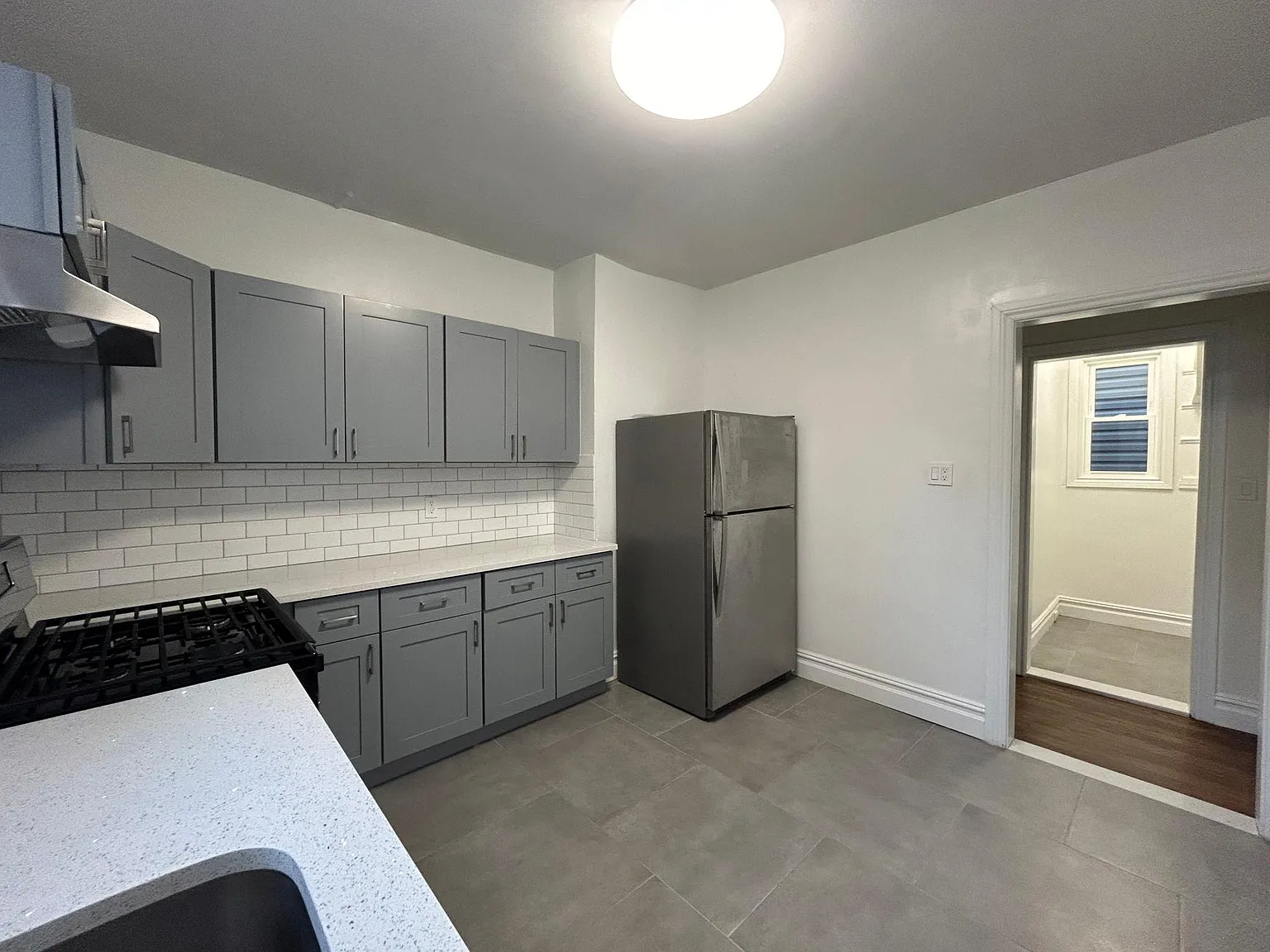 58 Oxford Pl — Photo 2