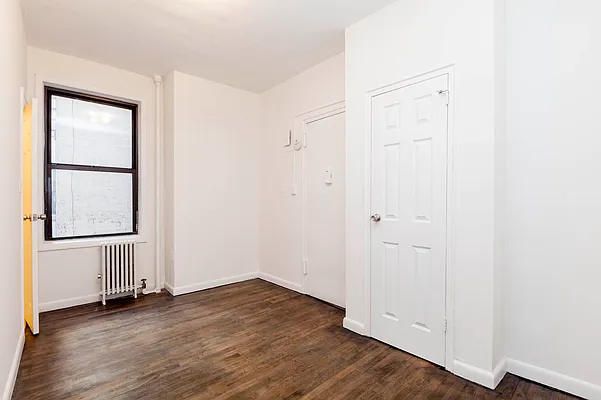 Rented by Compass | media 35