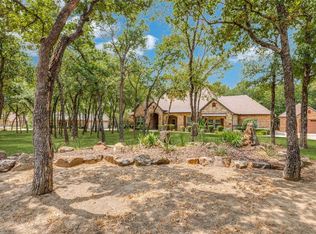 9456 Oak Meadow Ln, Pilot Point, TX 76258