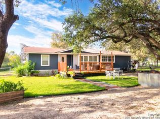 577 County Road 770, Natalia, TX 78059