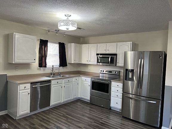 3rd image of 17347 Pine Wood Ln