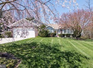 6179 Greenbriar Ln, Fayetteville, PA 17222