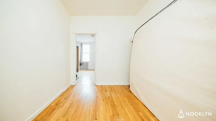 Rented by Nooklyn NYC LLC | media 7