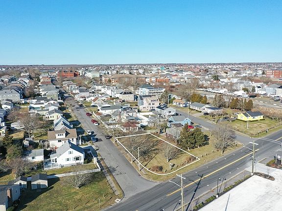 2nd image of 1501-1501B E Rodney French Blvd
