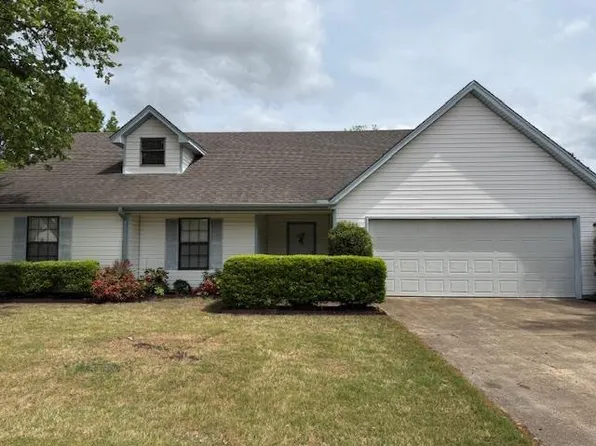 209 Kingsway Dr, West Memphis, AR 72301