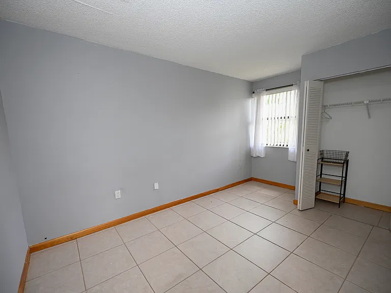 445 W Park Dr #203 — Photo 9