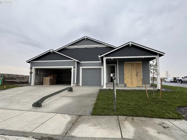 897 E Maple Brook Ave, Hermiston, OR 97838