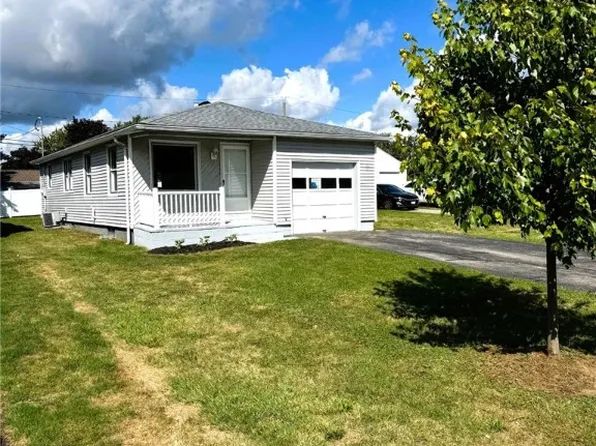 223 Woodside Pl, Rochester, NY 14609