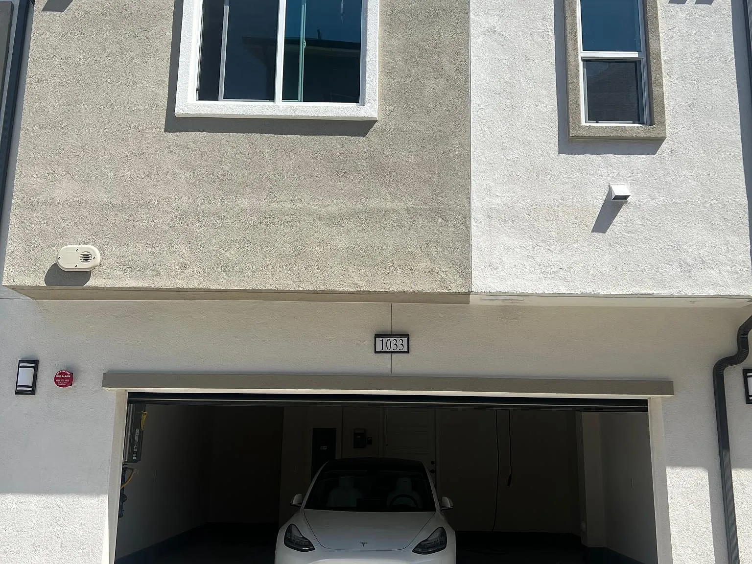 1033 Sage Ln — Photo 1