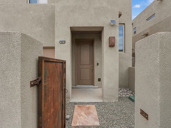 3rd image of 7240 Vista Serena Loop