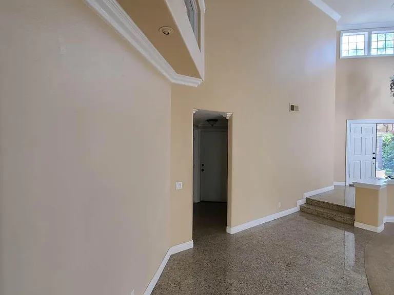 17 Halsey Ave — Photo 10