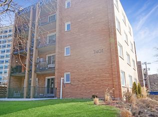 7401 N Sheridan Rd APT 101, Chicago, IL 60626