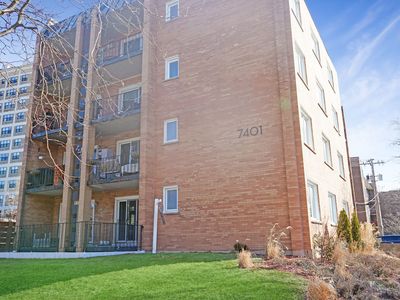 7401 N Sheridan Rd APT 101, Chicago, IL, 60626