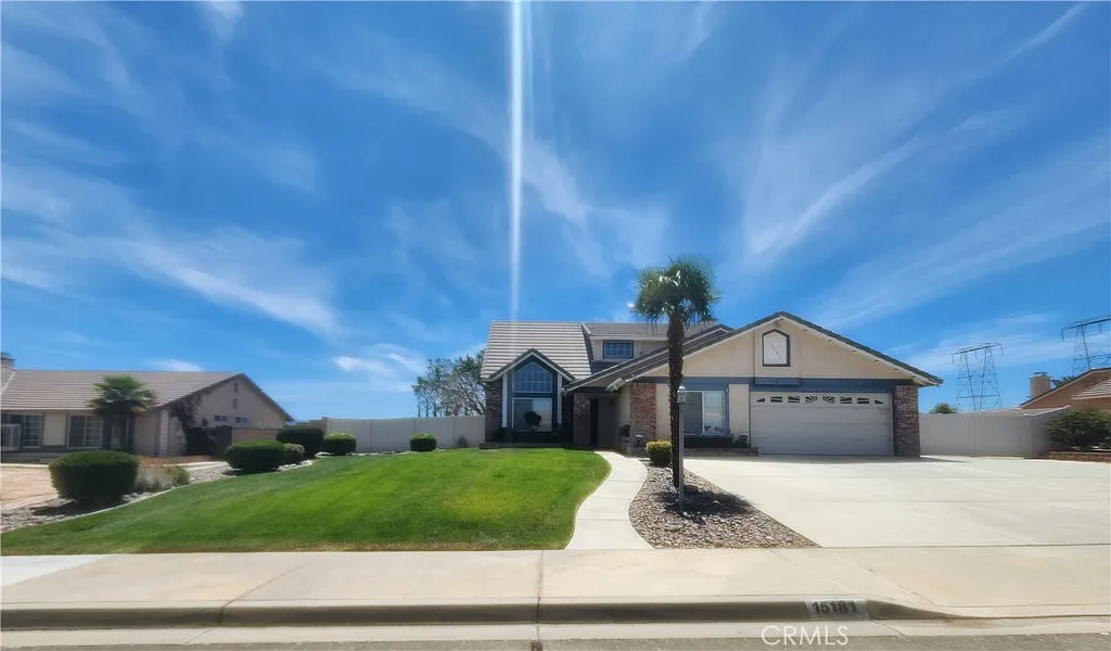 3 bed, 2.5 bath, 1597 sqft, $2,700 — Photo 2