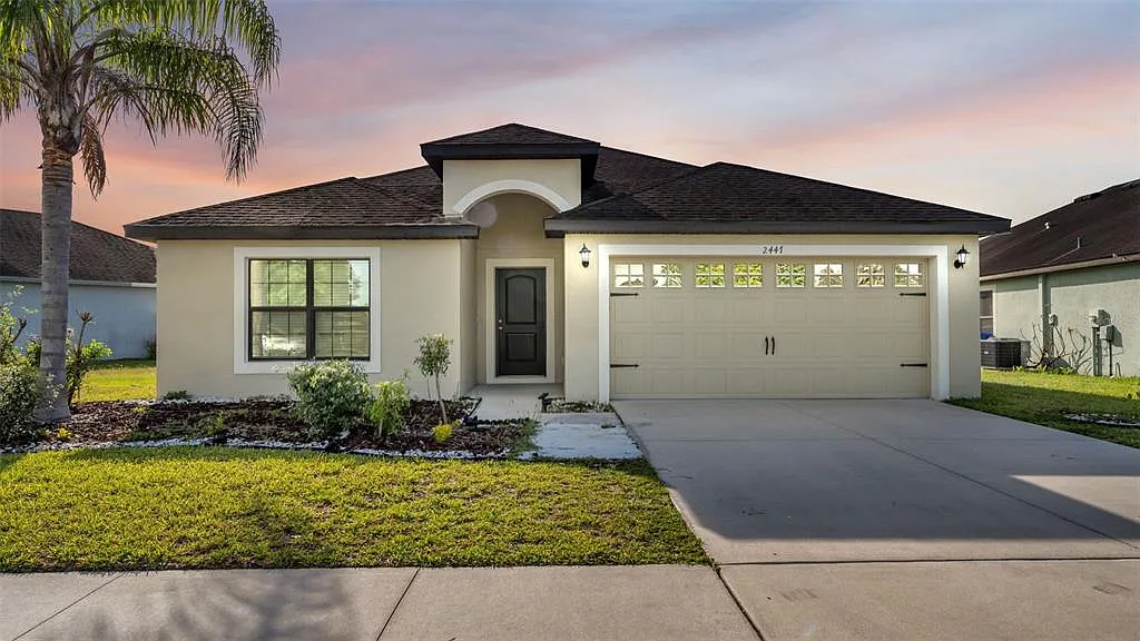 3 bed, 2.0 bath, 1629 sqft, $2,250 — Photo 1