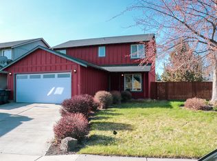 2470 SW Cascade Mountain Ave, Redmond, OR 97756