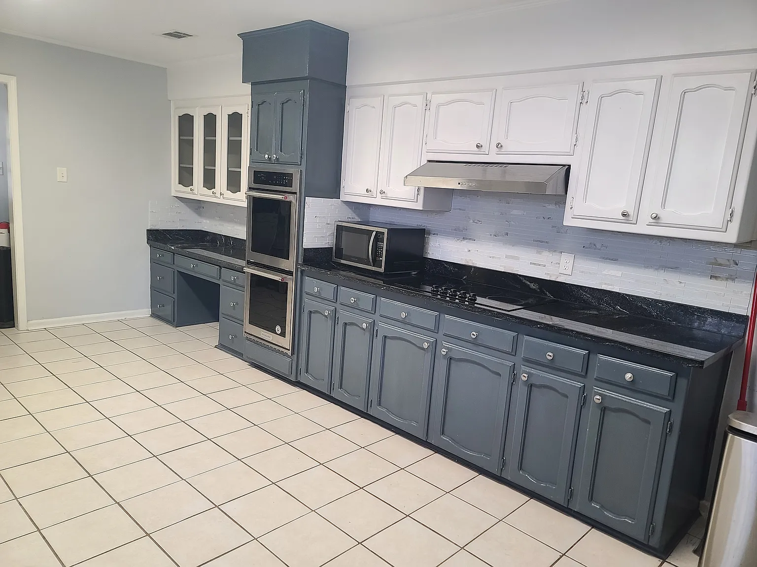 3 bed, 2.5 bath, 2254 sqft, $2,500 — Photo 4