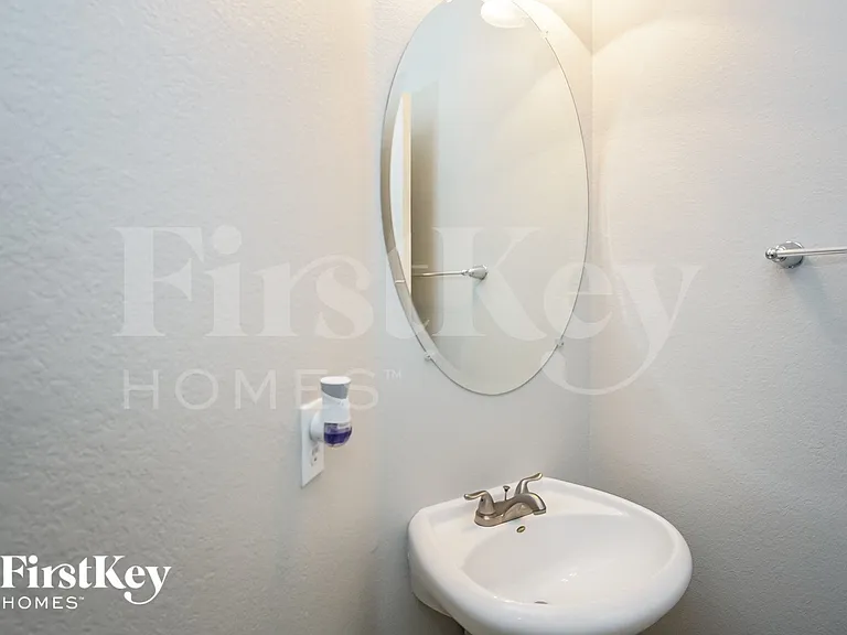 168 Rolling Cove Ave — Photo 6