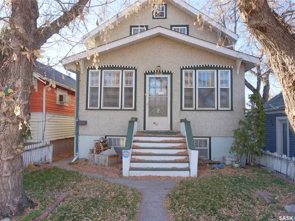 1912 Wallace Street, Regina, SK S4N 4A2