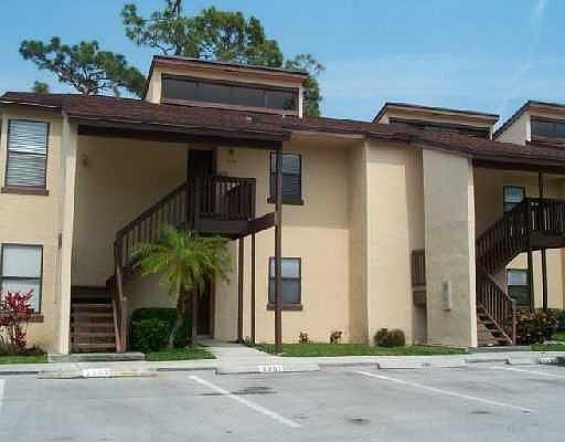 2nd image of 2407 Lakeview Cir