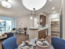 Canyon Oaks Luxury Apartments