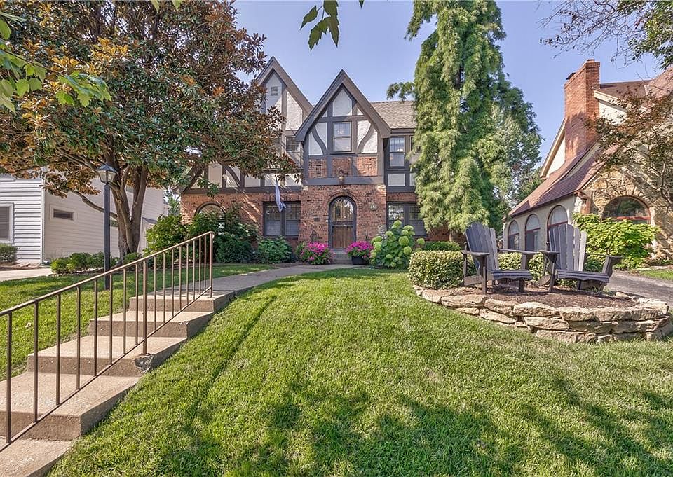 417 W 70th St, Kansas City, MO 64113 | Zillow