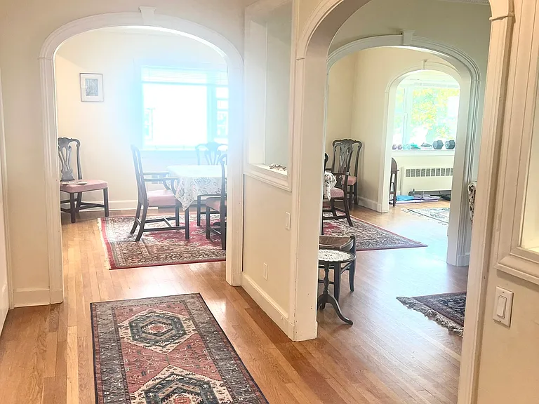 77 Lynn Shore Dr #1 — Photo 18