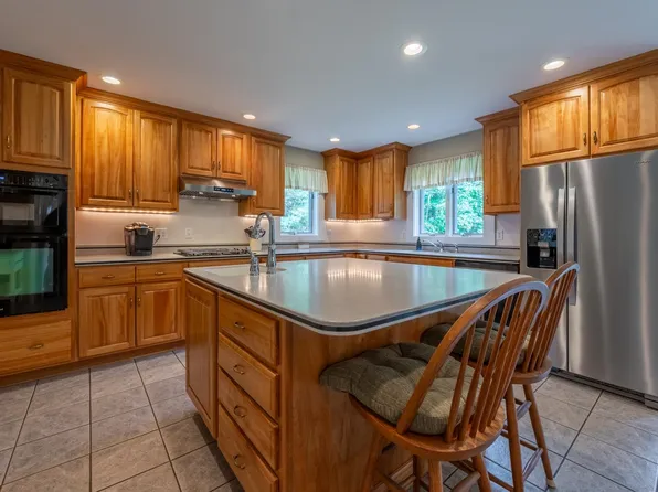 114 Stonebridge Road, Wilmot, NH 03287