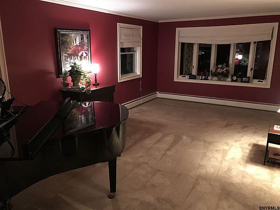 4th image of 41 Rolling Brook Dr