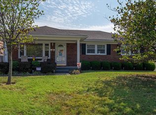 7605 Brewer Dr, Louisville, KY 40258