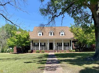 652 Pecan Ln, Claxton, GA 30417