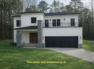 102 Horseman Dr, Louisburg, NC 27549