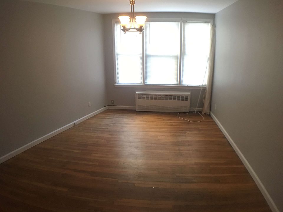 1st image of 2310 36th St #1F