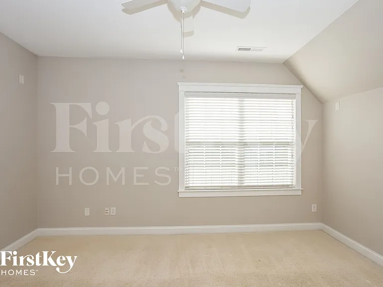 125 E Fenway Ave — Photo 16