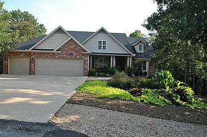 1st image of 11 Berrydale Ln