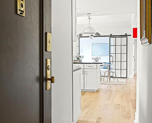 2nd image of 61 Eastern Pkwy APT 6D