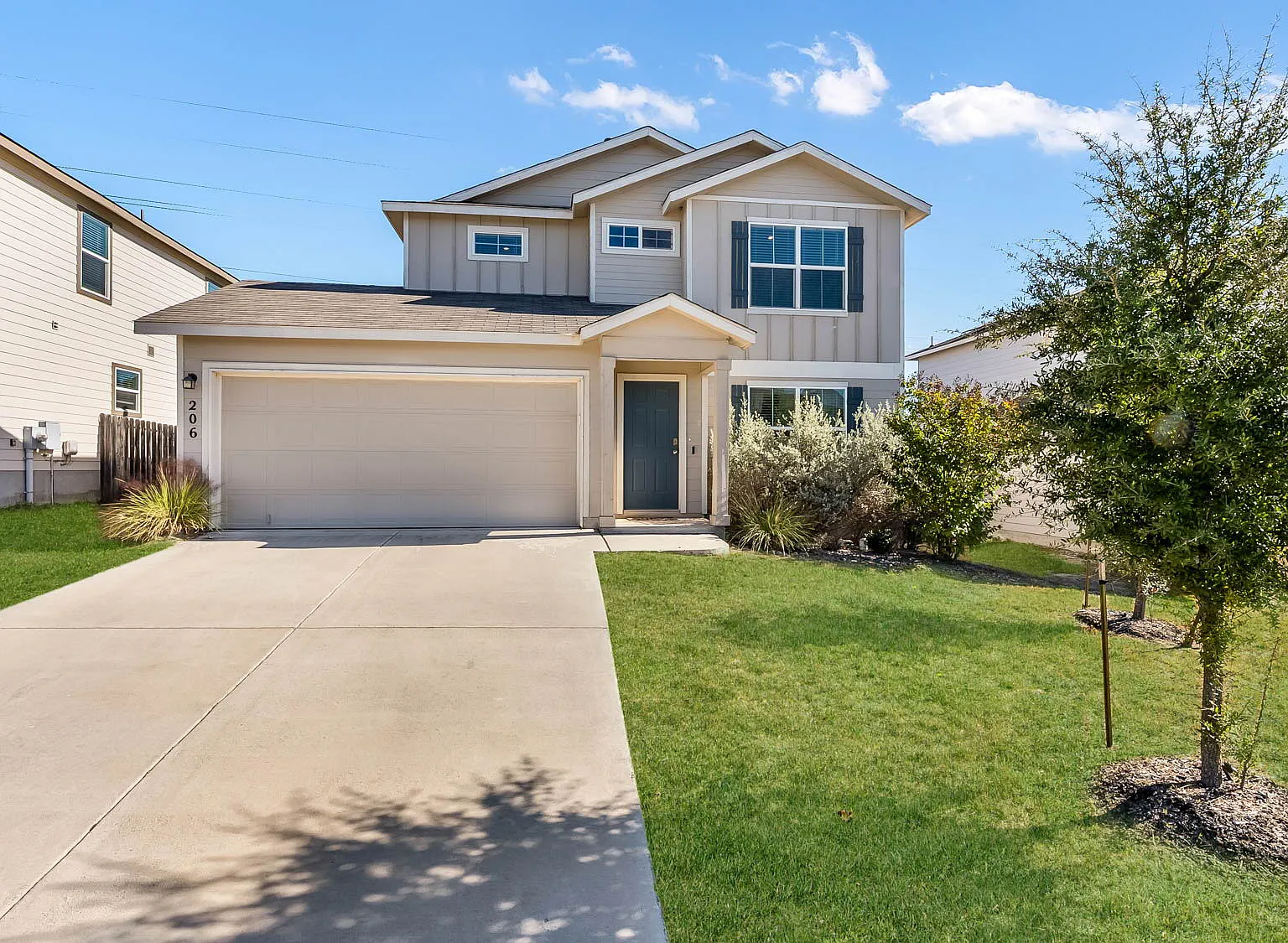3 bed, 2.5 bath, 1497 sqft, $1,550 — Photo 1