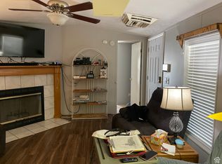 3860 Midland Dr Trailer B32, Roy, UT 84067