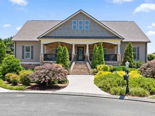 46 W Acorn Dr, Rock Spring, GA 30739