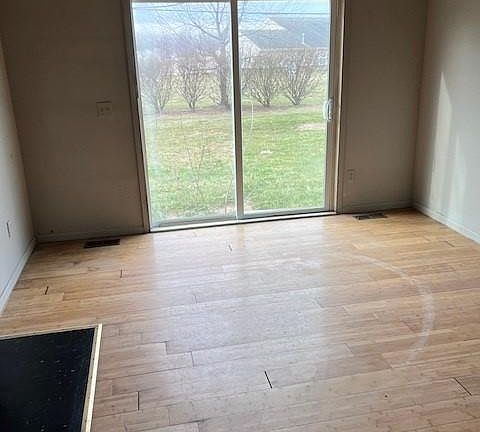 4th image of 1028 Country Creek Ln