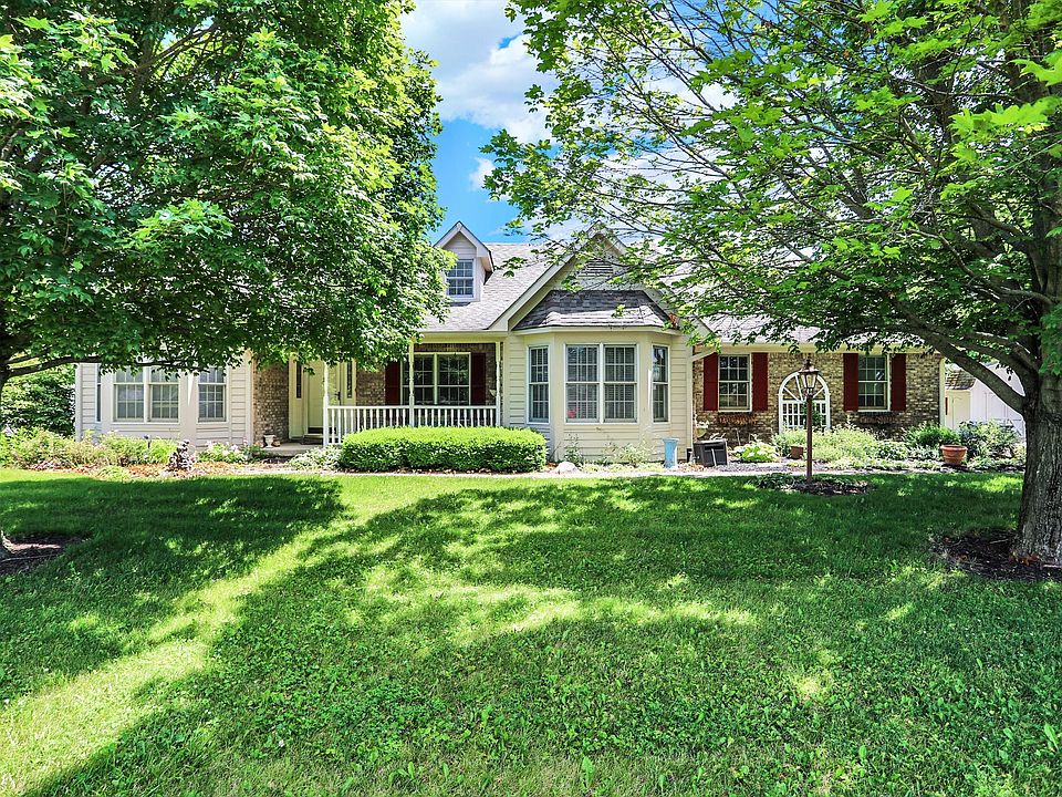 1st image of 977 N Jennifer Dr