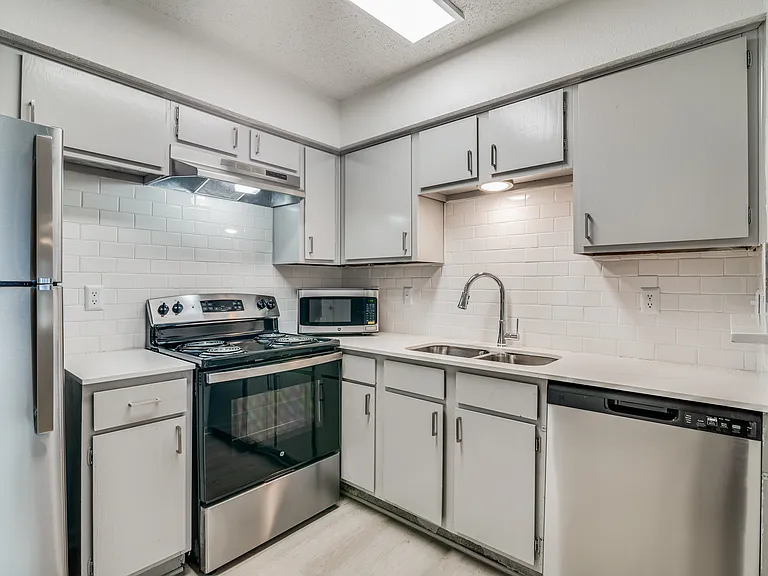Falltree Apartments — Photo 5
