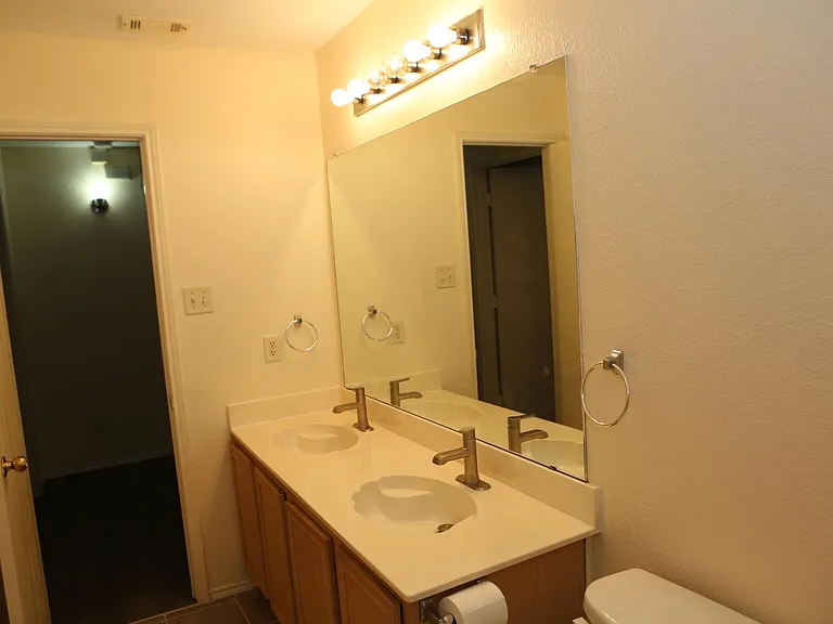 7305 Maplewood Dr — Photo 90
