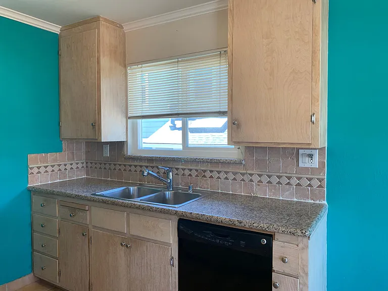 229 Ramona St — Photo 16