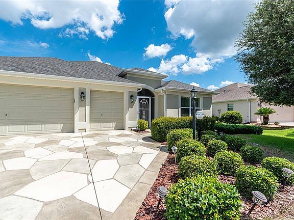 2nd image of 3475 Vineyard Dr
