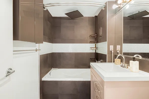 Rented by Eclipse Real Estate Group | media 7