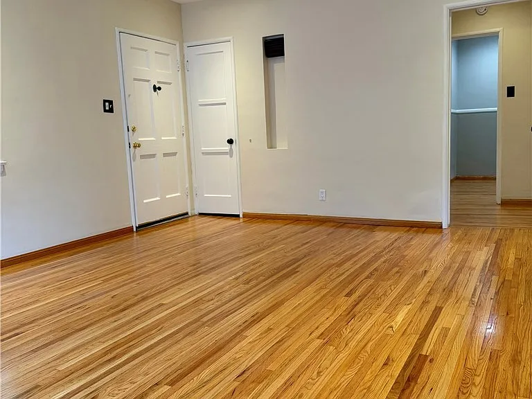 828 N Pass Ave — Photo 37
