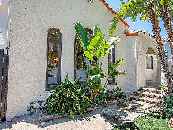 5th image of 151 S Citrus Ave