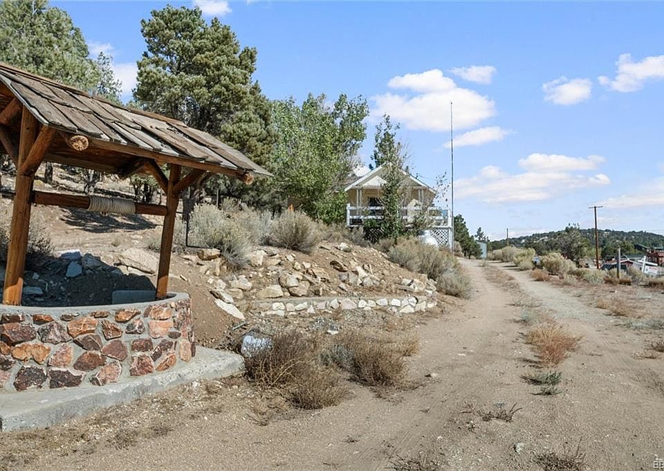 1st image of 46332 Pioneertown Rd