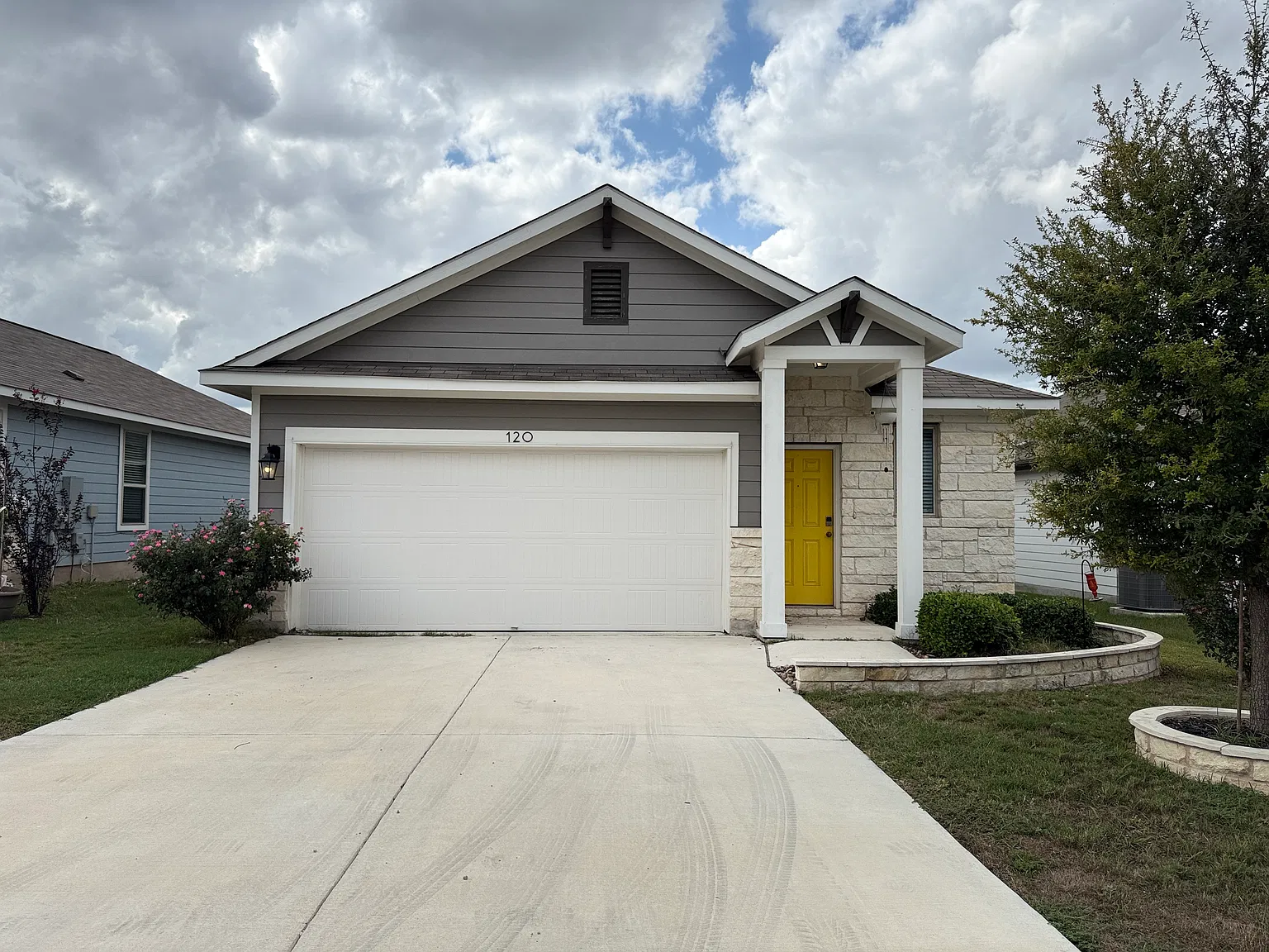3 bed, 1592 sqft, $1,800 — Photo 2